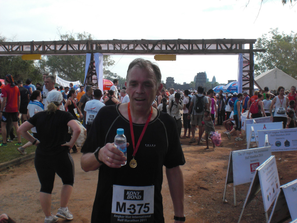 Halbmarathon in Angkor Wat/Kambodscha am 04.12.2011